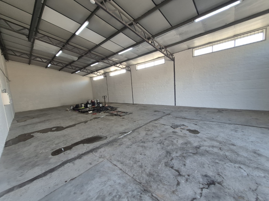 To Let Commercial Property for Rent in Maitland Western Cape